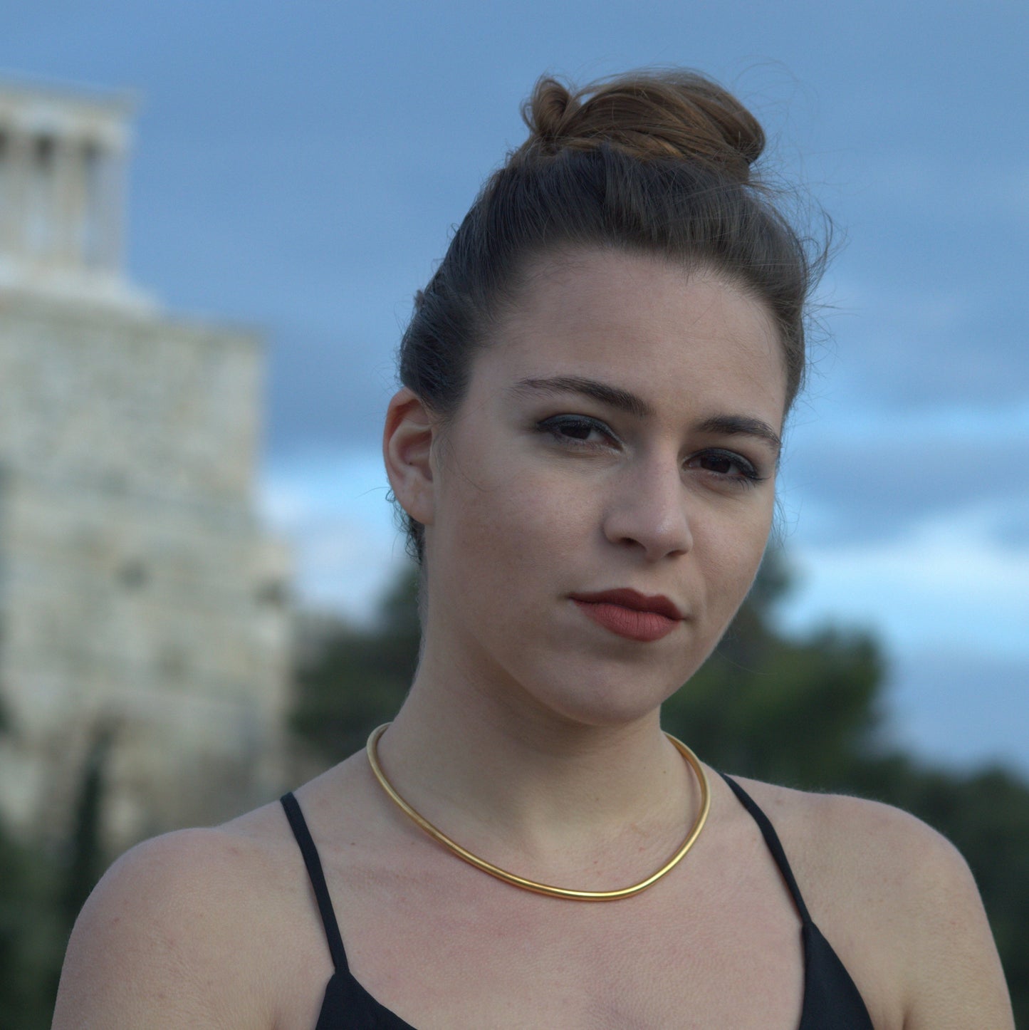 STELLAR MINIMALISM COLLAR NECKLACE