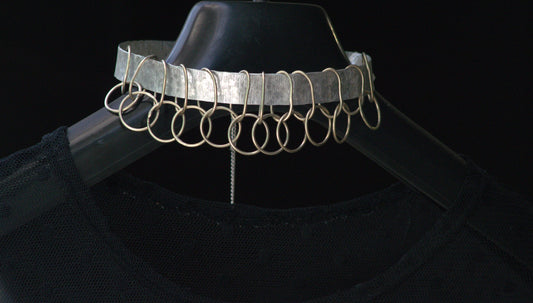 "SILVER HOOPS CHOKER"2024